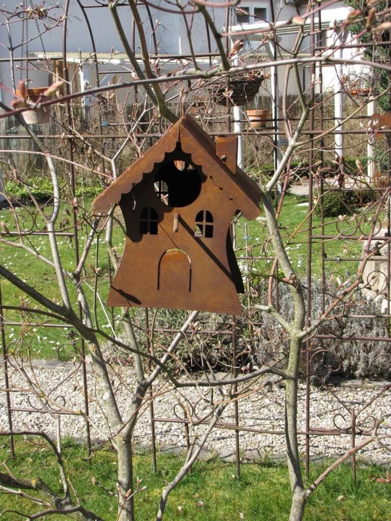 Kleines Vogelhaus Zum Hängen Aus Edelrost - Angels Garden Dekoshop in Vogelhaus Mit Rankgitter