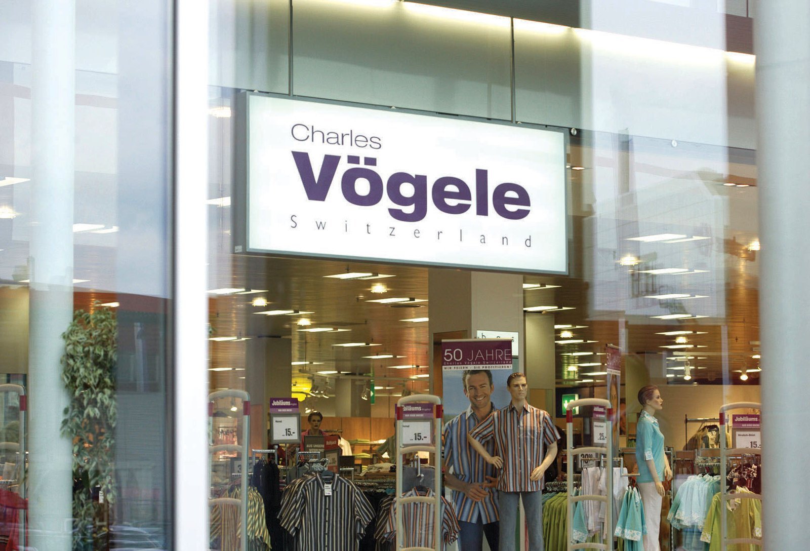 Unternehmen: Charles Vögele Stärkt Die Zweite Führungsebene with Charles Vögele Kommt Online